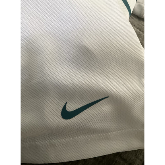 NWT Nike Women’s Size XL Dri-FIT Victory Golf Polo White/Green Stripe V-Neck - Picture 8 of 9